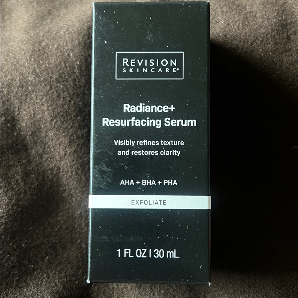 Revision Skincare Radiance+ Resurfacing Serum - Black
